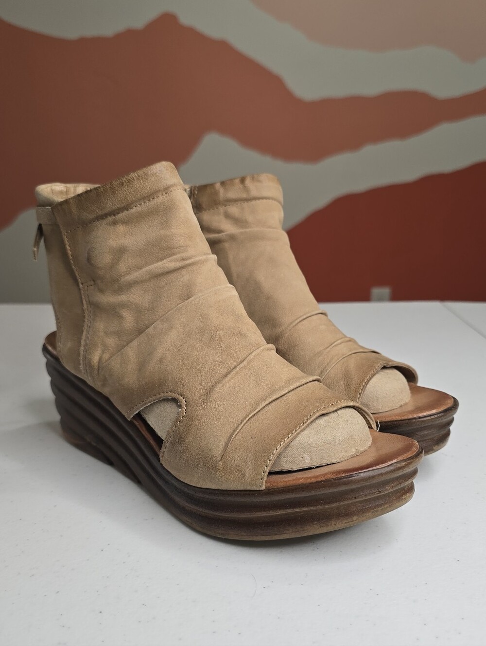 Miz Mooz Anna Wedge Sandal In Sand Tan Women's 8.5-9 Leather